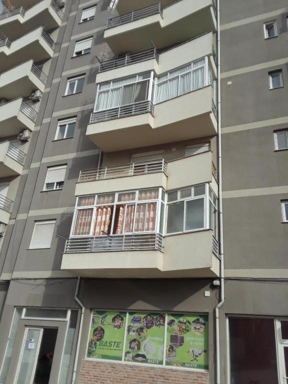 Silver Apartament Корча Екстериор снимка