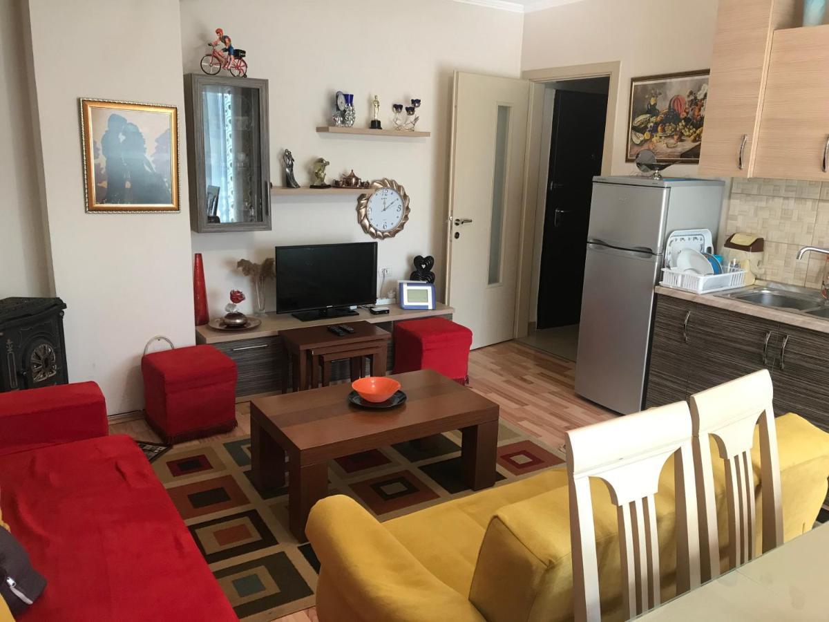 Silver Apartament Корча Екстериор снимка